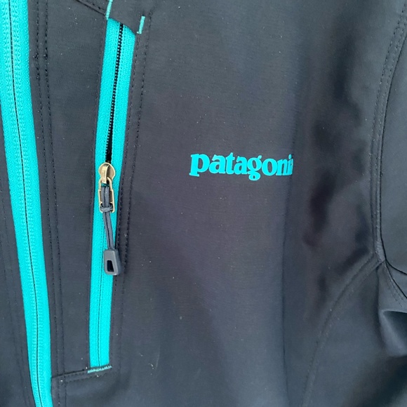 SPRING/SUMMER PATAGONIA HOODED JACKET - Picture 2 of 4